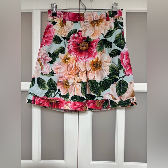 Dolce & Gabbana kids floral shorts EUC Luxury Resort Vacation